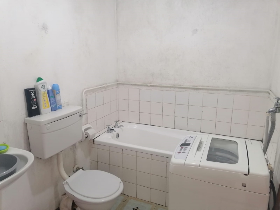 2 Bedroom Property for Sale in Grassy Park Western Cape